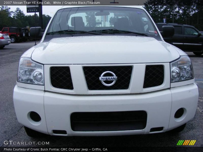 White / Graphite Black/Titanium 2007 Nissan Titan XE King Cab