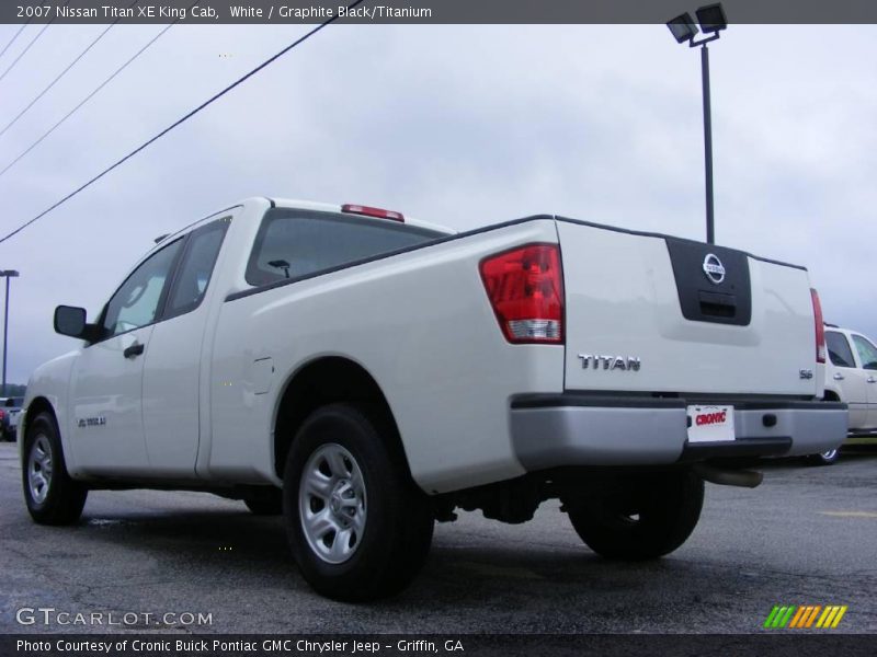 White / Graphite Black/Titanium 2007 Nissan Titan XE King Cab