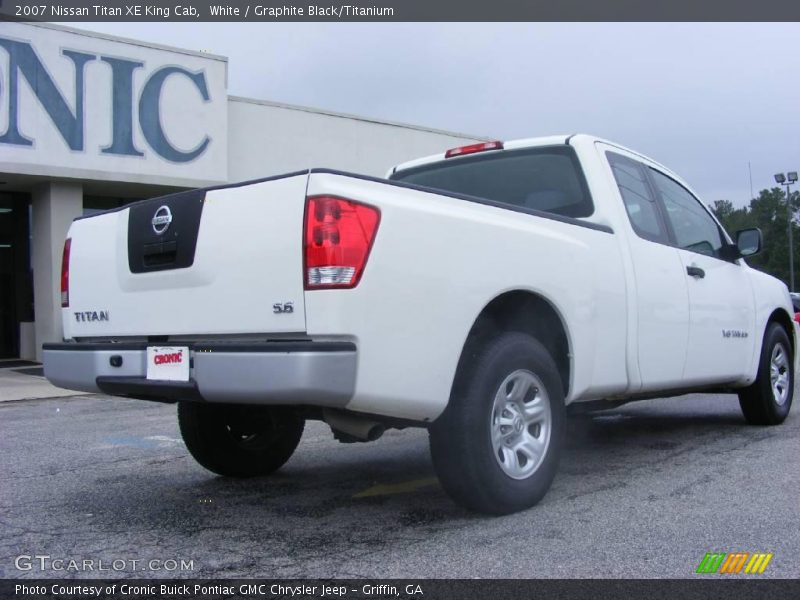 White / Graphite Black/Titanium 2007 Nissan Titan XE King Cab
