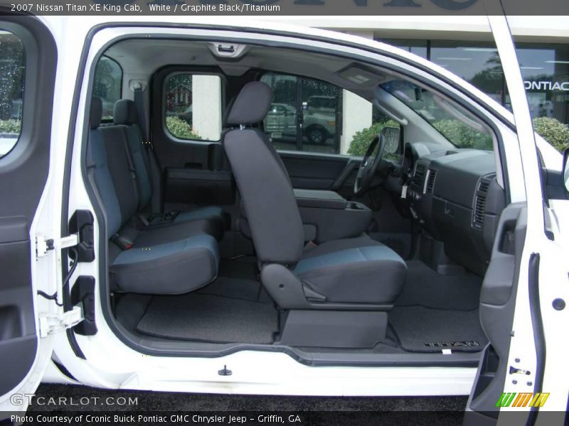 White / Graphite Black/Titanium 2007 Nissan Titan XE King Cab