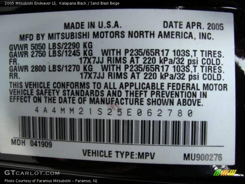 Kalapana Black / Sand Blast Beige 2005 Mitsubishi Endeavor LS