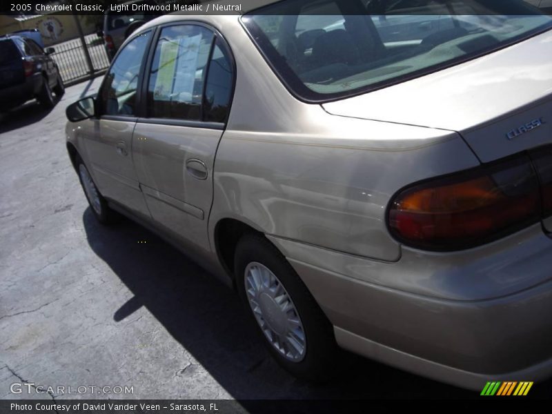 Light Driftwood Metallic / Neutral 2005 Chevrolet Classic