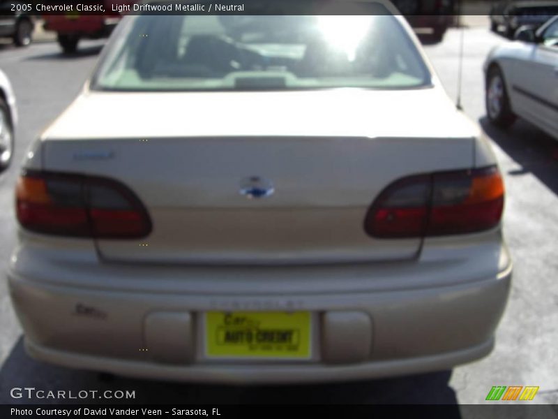 Light Driftwood Metallic / Neutral 2005 Chevrolet Classic