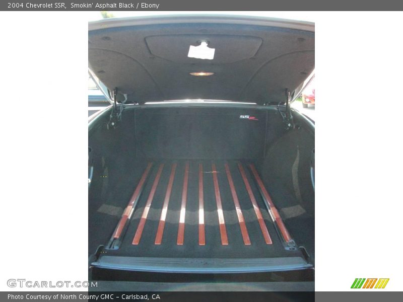 Smokin' Asphalt Black / Ebony 2004 Chevrolet SSR