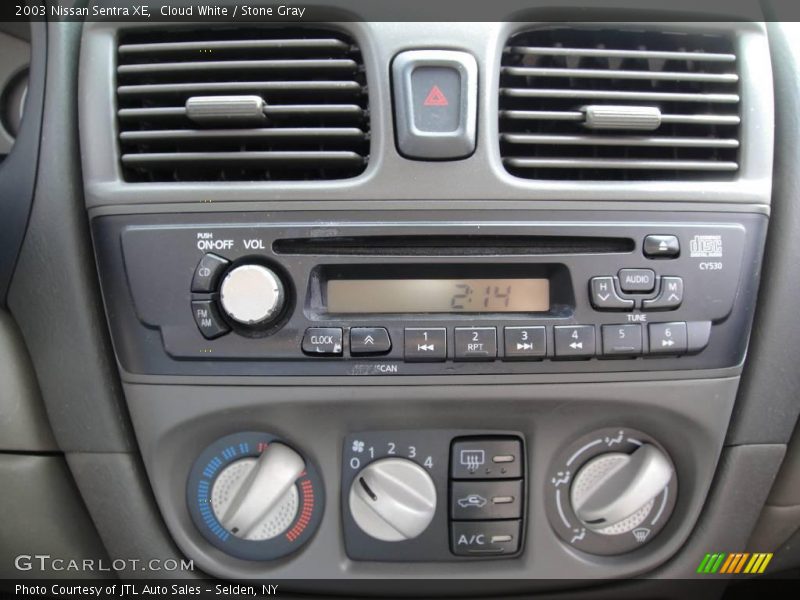 Cloud White / Stone Gray 2003 Nissan Sentra XE