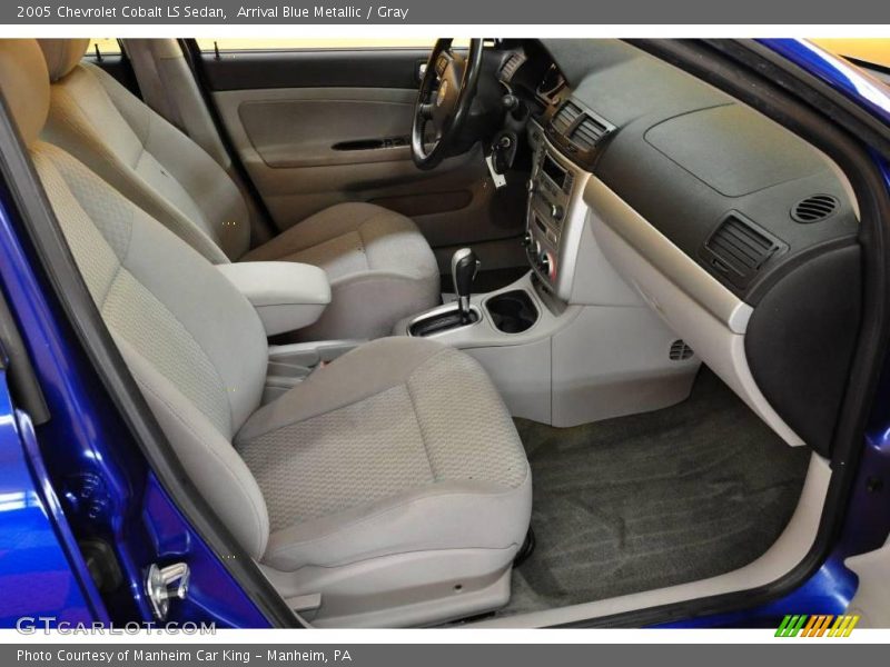 Arrival Blue Metallic / Gray 2005 Chevrolet Cobalt LS Sedan