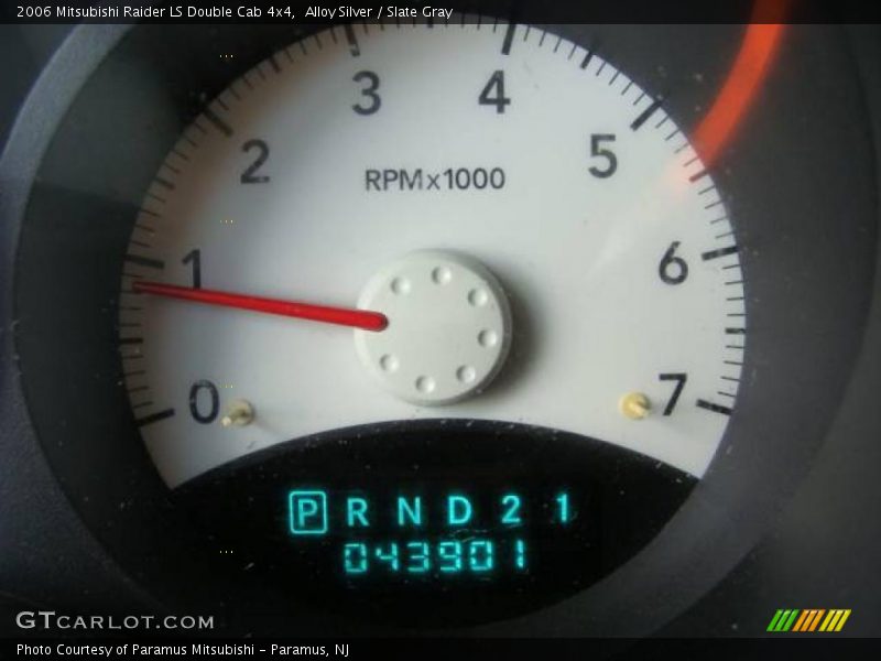 Alloy Silver / Slate Gray 2006 Mitsubishi Raider LS Double Cab 4x4