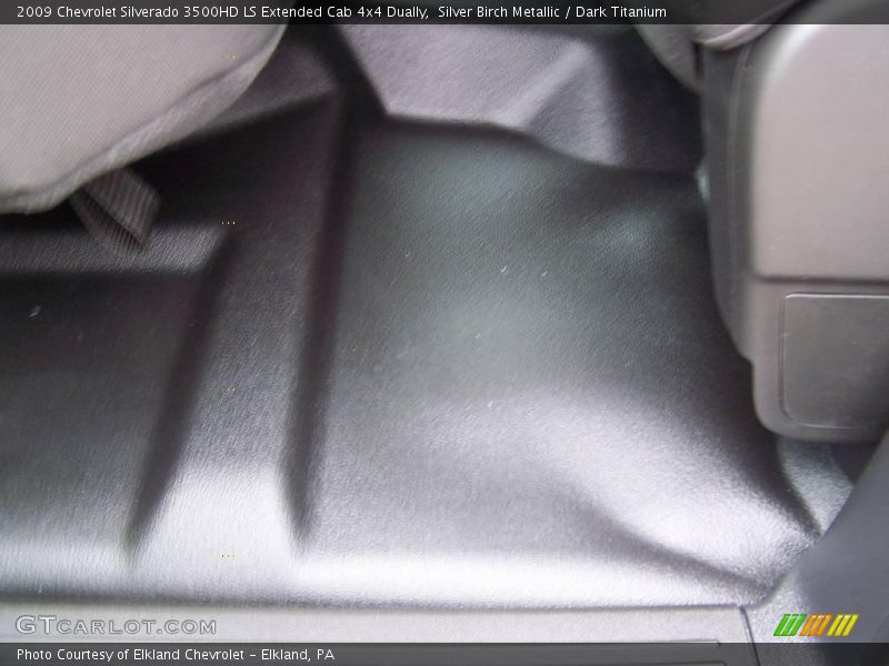 Silver Birch Metallic / Dark Titanium 2009 Chevrolet Silverado 3500HD LS Extended Cab 4x4 Dually