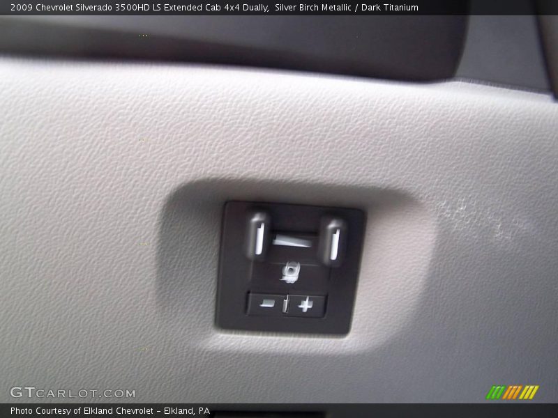 Silver Birch Metallic / Dark Titanium 2009 Chevrolet Silverado 3500HD LS Extended Cab 4x4 Dually