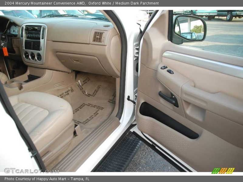 Oxford White / Medium Dark Parchment 2004 Mercury Mountaineer Convenience AWD