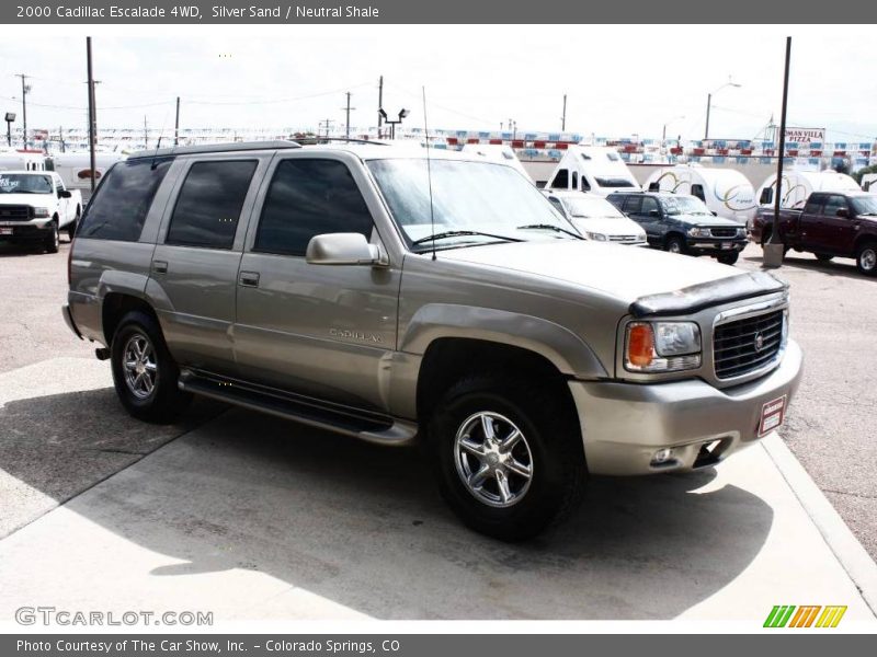 Silver Sand / Neutral Shale 2000 Cadillac Escalade 4WD