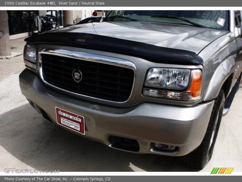 Silver Sand / Neutral Shale 2000 Cadillac Escalade 4WD