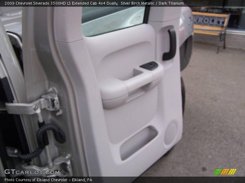 Silver Birch Metallic / Dark Titanium 2009 Chevrolet Silverado 3500HD LS Extended Cab 4x4 Dually