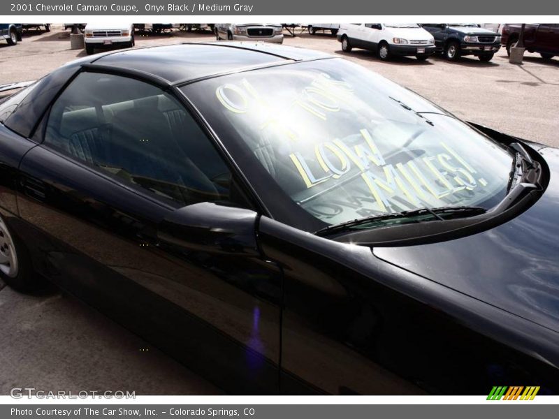 Onyx Black / Medium Gray 2001 Chevrolet Camaro Coupe