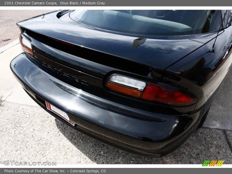 Onyx Black / Medium Gray 2001 Chevrolet Camaro Coupe