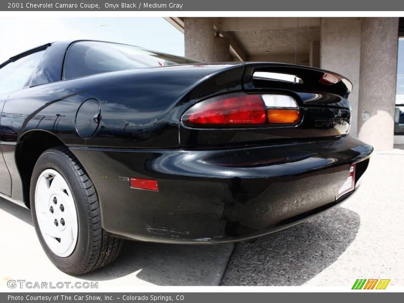 Onyx Black / Medium Gray 2001 Chevrolet Camaro Coupe