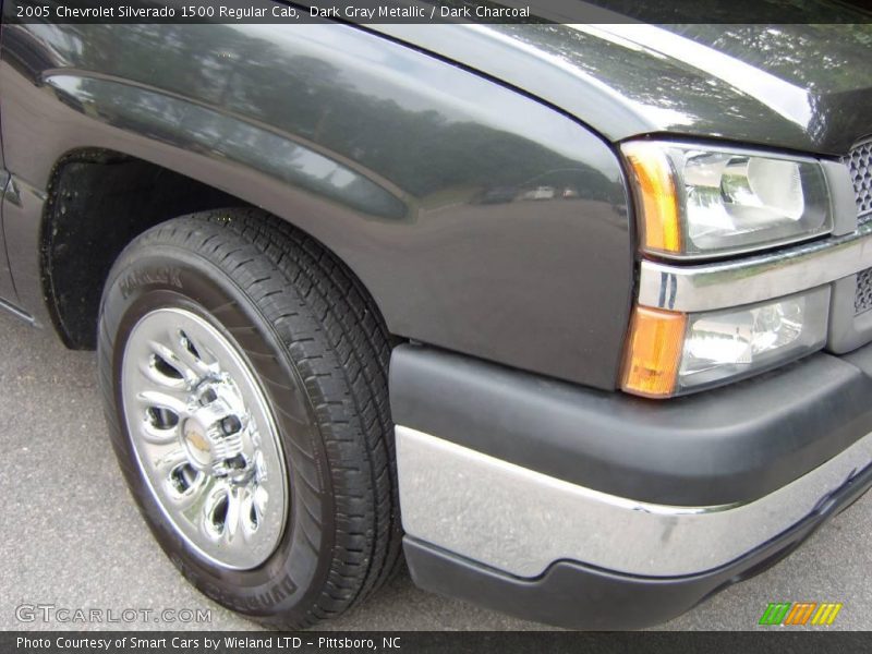 Dark Gray Metallic / Dark Charcoal 2005 Chevrolet Silverado 1500 Regular Cab