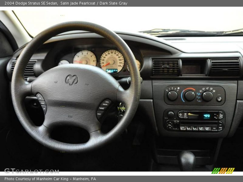Satin Jade Pearlcoat / Dark Slate Gray 2004 Dodge Stratus SE Sedan