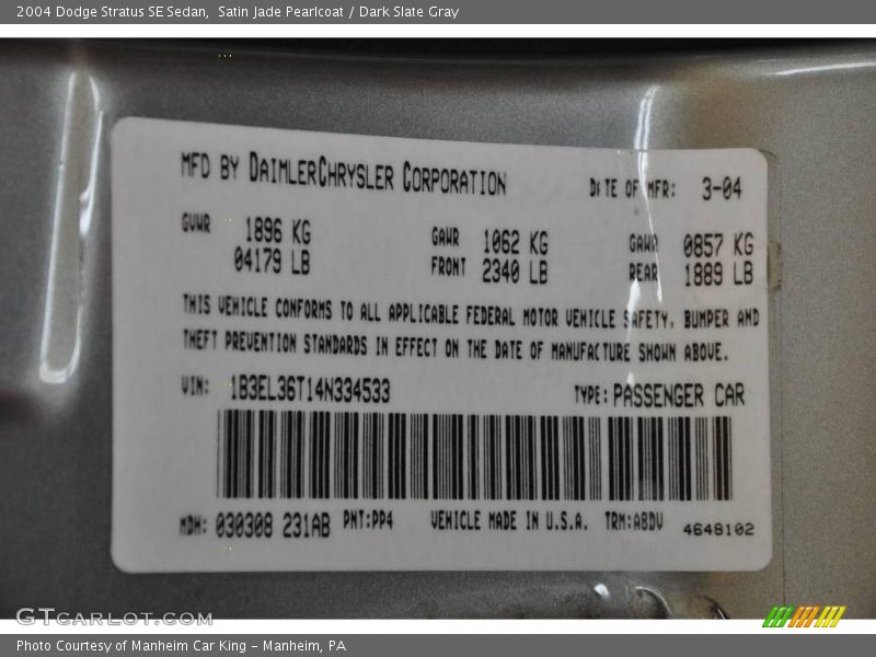 Satin Jade Pearlcoat / Dark Slate Gray 2004 Dodge Stratus SE Sedan