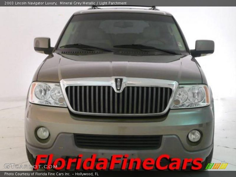 Mineral Grey Metallic / Light Parchment 2003 Lincoln Navigator Luxury