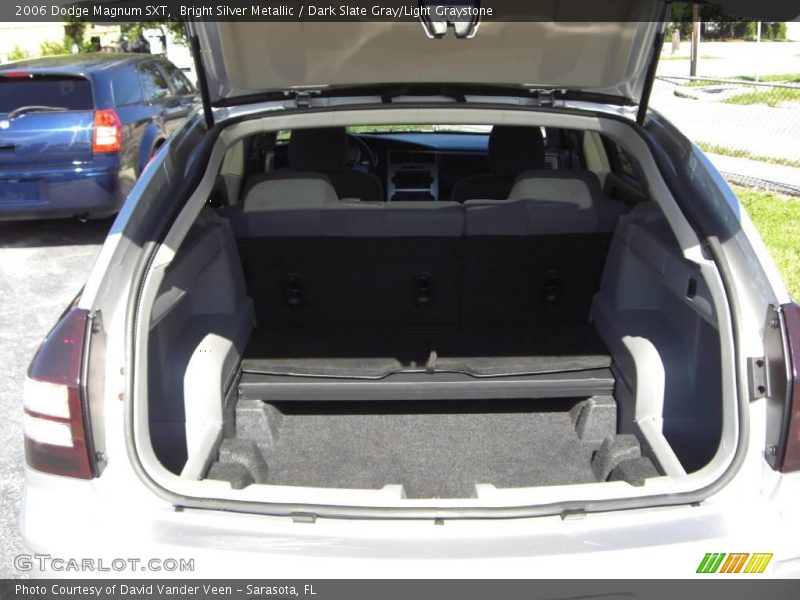 Bright Silver Metallic / Dark Slate Gray/Light Graystone 2006 Dodge Magnum SXT
