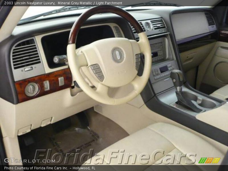 Mineral Grey Metallic / Light Parchment 2003 Lincoln Navigator Luxury