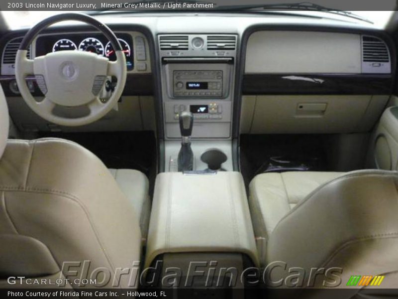 Mineral Grey Metallic / Light Parchment 2003 Lincoln Navigator Luxury