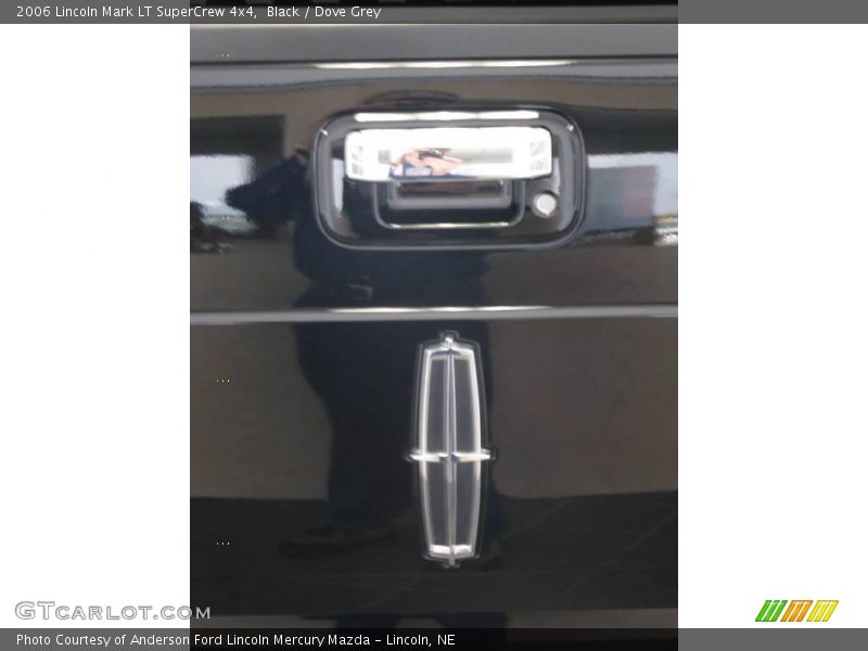 Black / Dove Grey 2006 Lincoln Mark LT SuperCrew 4x4