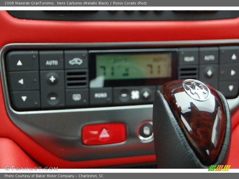 Nero Carbonio (Metallic Black) / Rosso Corallo (Red) 2008 Maserati GranTurismo