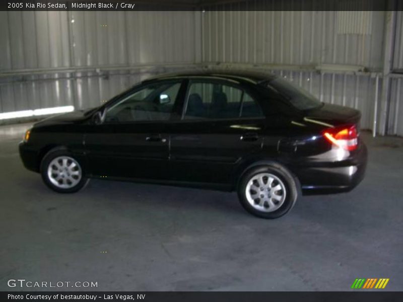 Midnight Black / Gray 2005 Kia Rio Sedan