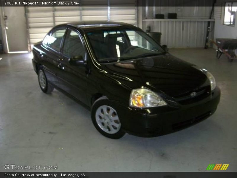 Midnight Black / Gray 2005 Kia Rio Sedan