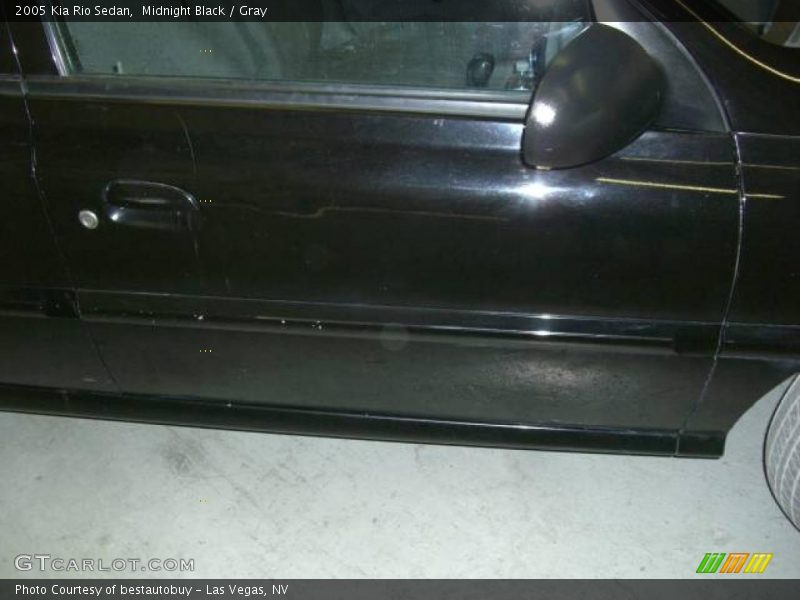 Midnight Black / Gray 2005 Kia Rio Sedan