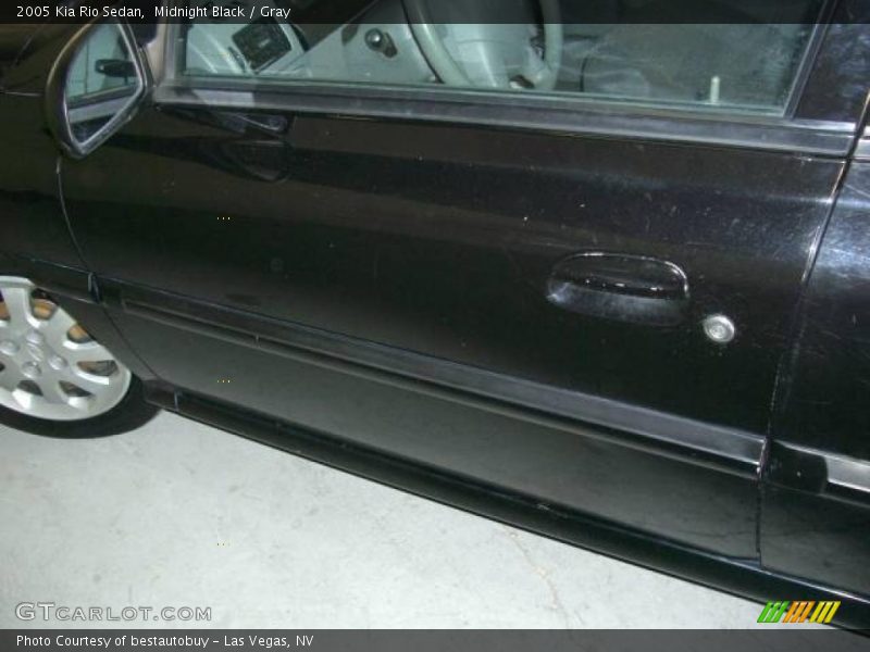 Midnight Black / Gray 2005 Kia Rio Sedan