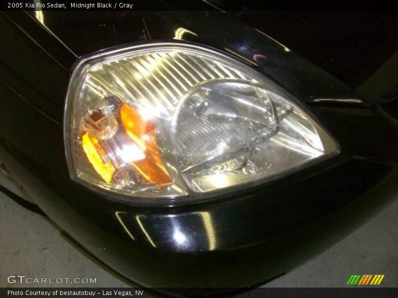 Midnight Black / Gray 2005 Kia Rio Sedan