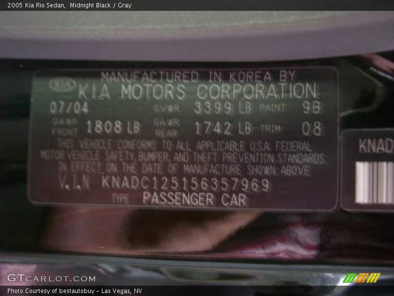 Midnight Black / Gray 2005 Kia Rio Sedan