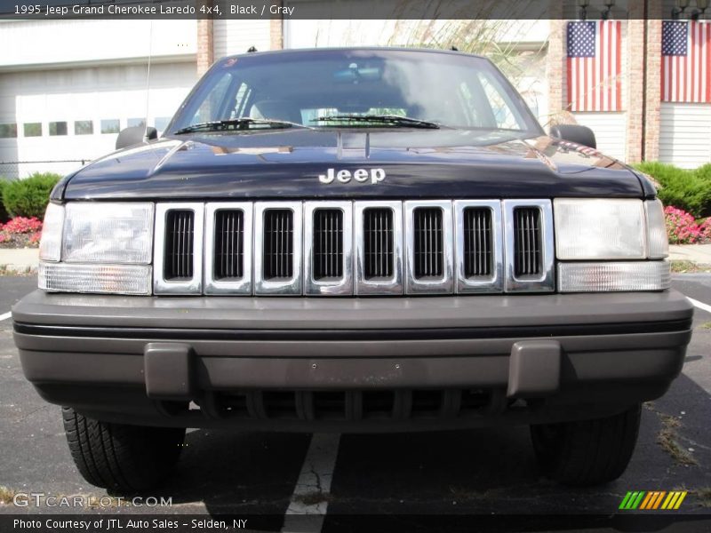 Black / Gray 1995 Jeep Grand Cherokee Laredo 4x4