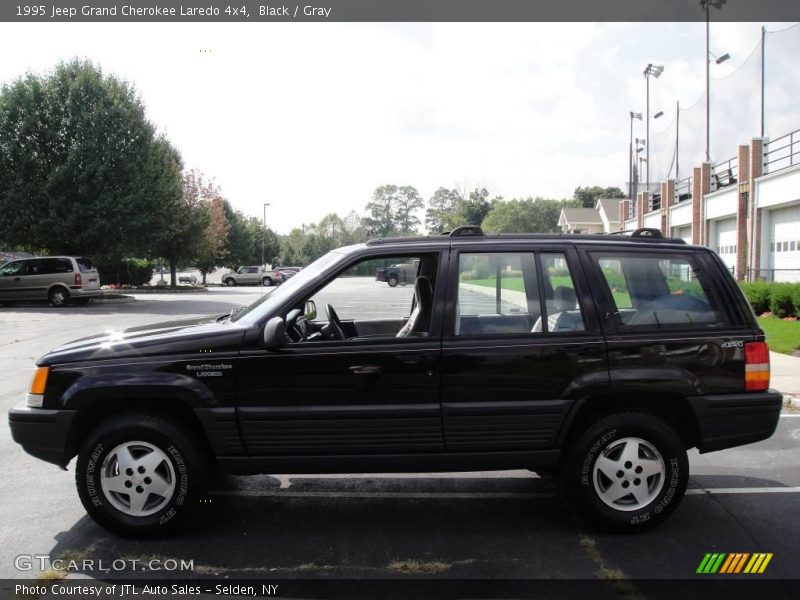 Black / Gray 1995 Jeep Grand Cherokee Laredo 4x4