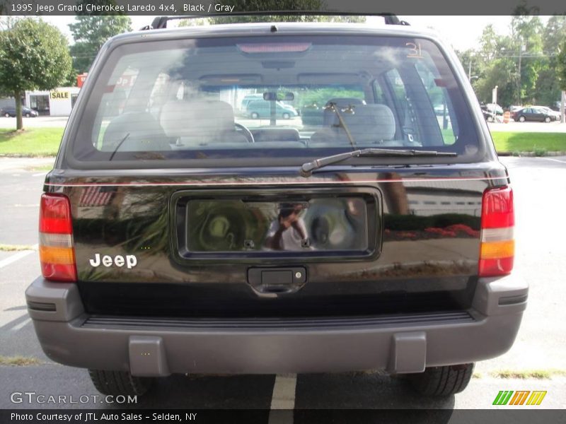 Black / Gray 1995 Jeep Grand Cherokee Laredo 4x4