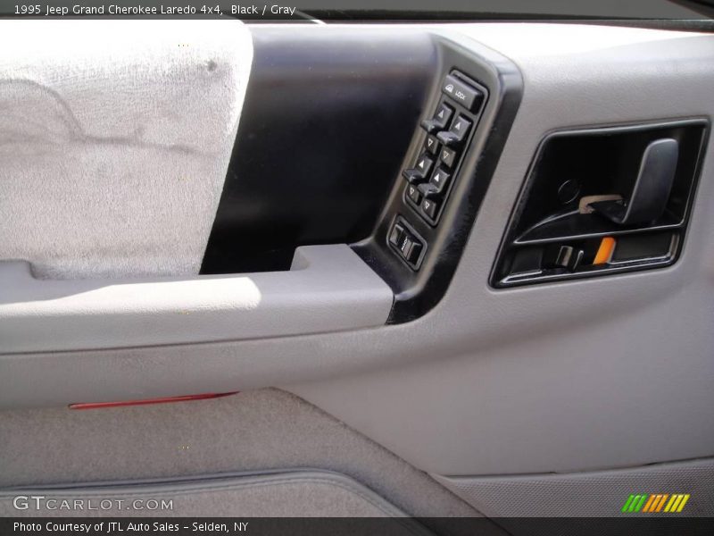 Black / Gray 1995 Jeep Grand Cherokee Laredo 4x4