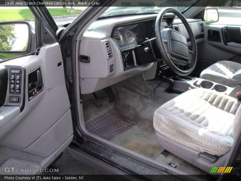 Black / Gray 1995 Jeep Grand Cherokee Laredo 4x4