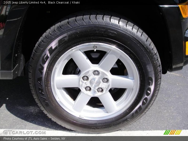 Black Clearcoat / Khaki 2005 Jeep Liberty Limited 4x4