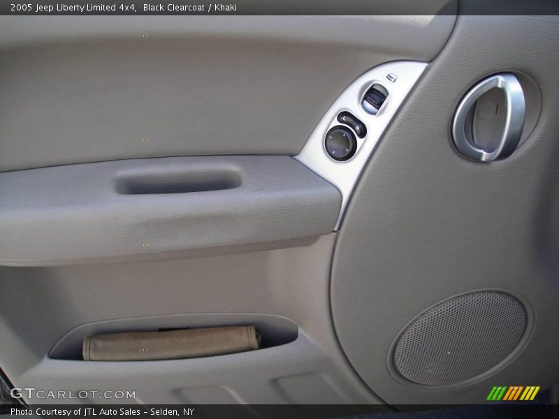 Black Clearcoat / Khaki 2005 Jeep Liberty Limited 4x4