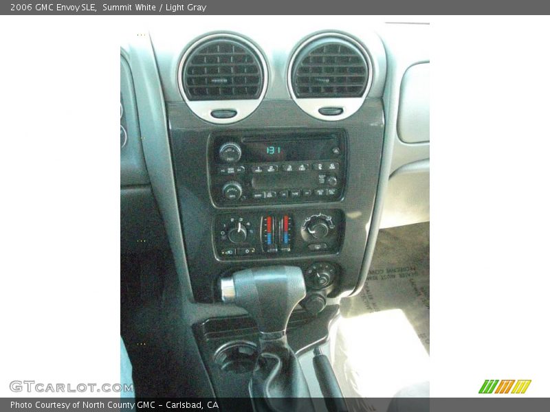 Summit White / Light Gray 2006 GMC Envoy SLE