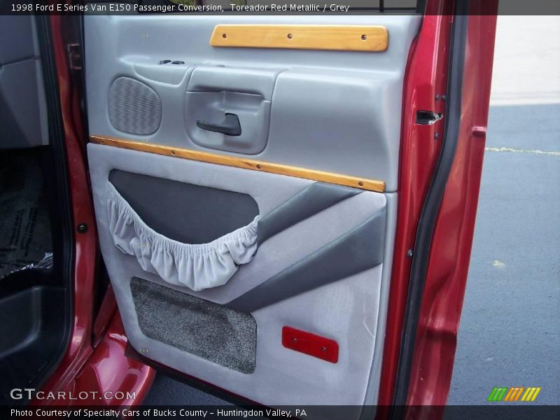 Toreador Red Metallic / Grey 1998 Ford E Series Van E150 Passenger Conversion