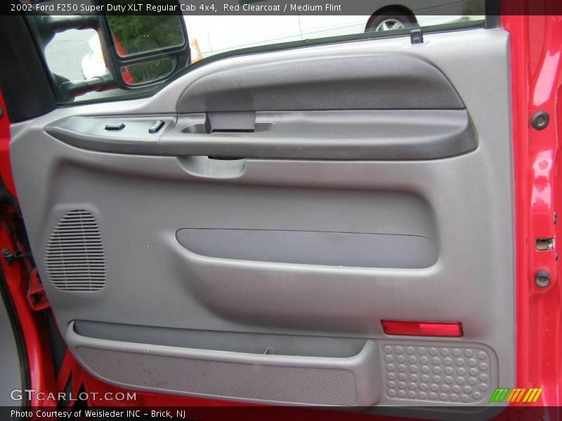 Red Clearcoat / Medium Flint 2002 Ford F250 Super Duty XLT Regular Cab 4x4