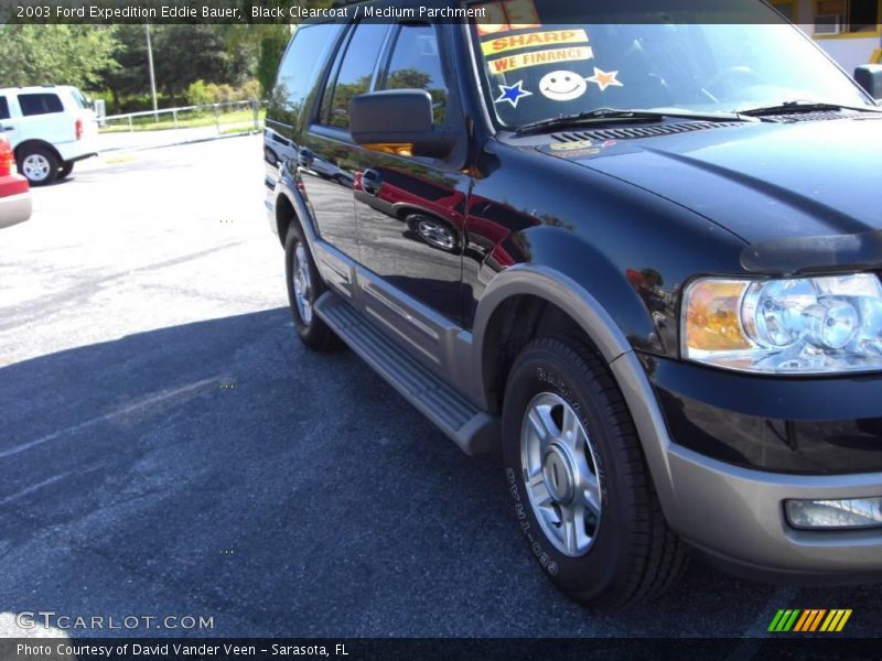 Black Clearcoat / Medium Parchment 2003 Ford Expedition Eddie Bauer