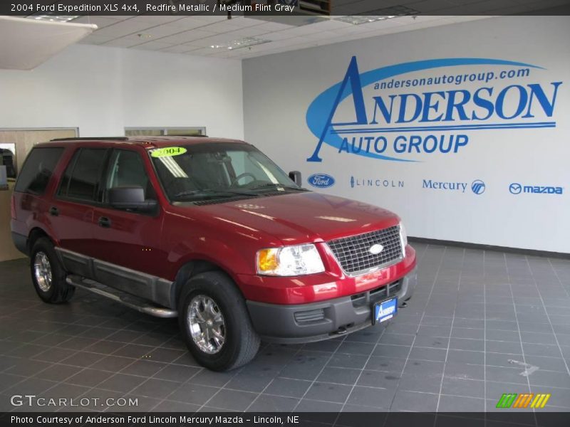 Redfire Metallic / Medium Flint Gray 2004 Ford Expedition XLS 4x4
