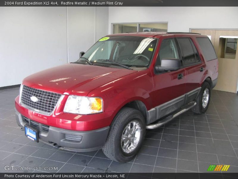 Redfire Metallic / Medium Flint Gray 2004 Ford Expedition XLS 4x4