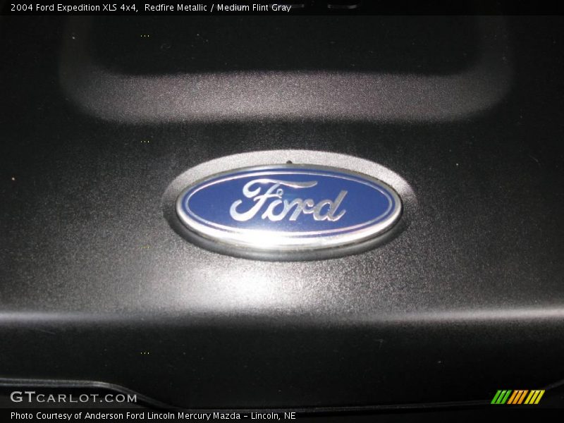 Redfire Metallic / Medium Flint Gray 2004 Ford Expedition XLS 4x4
