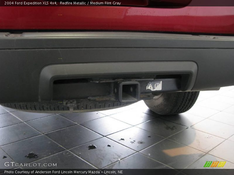 Redfire Metallic / Medium Flint Gray 2004 Ford Expedition XLS 4x4